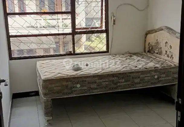 Disewakan khusus rumah tinggal siap huni Kembar Moh Toha tengah kota. Lingkungan aman dan nyaman dengan 3 akses  Sriwijaya, Soekarno Hatta, Mohamad Toha 1