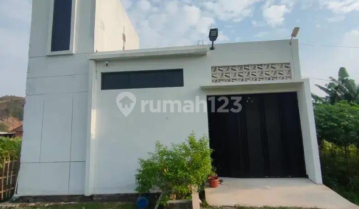 For Sale Semi Warehouse House in Kutawaringin District, Bandung Regency 1