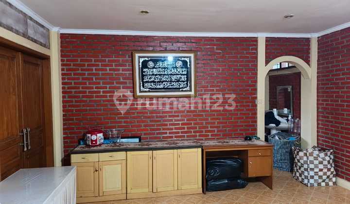 For Sale: Spacious Villa with Fishing Pond in Cikajang Garut, Negotiable Until Sold For Sale: Spacious Villa with Fishing Pond in Cikajang Garut, Negotiable Until Sold