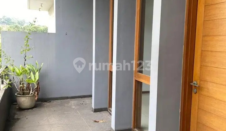 Minimalist House for Rent in Setra Duta Hegar