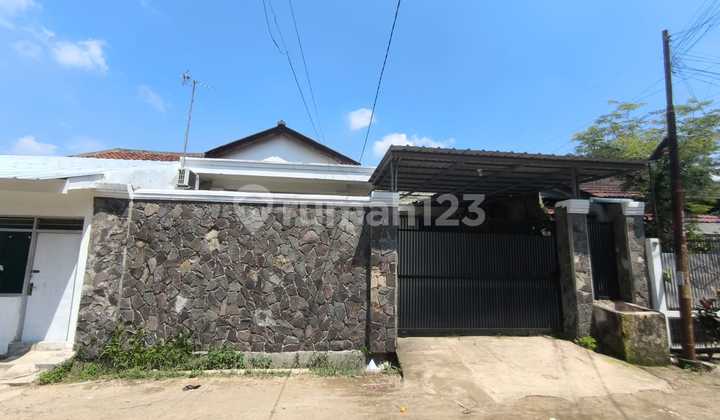 Dijual Rumah baru renovasi dan kosan terpisah di dalam cluster taman kopo indah 1 Bandung Ada halaman kosong di Belakang bisa untuk dibangun