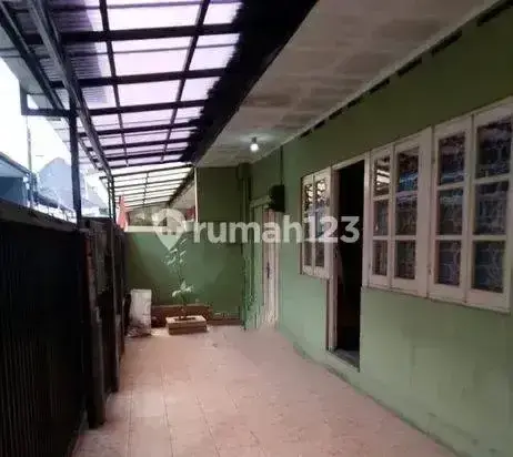 Rumah Nyaman Terawat di Sayap Jalan Pajajaran Bandung 1