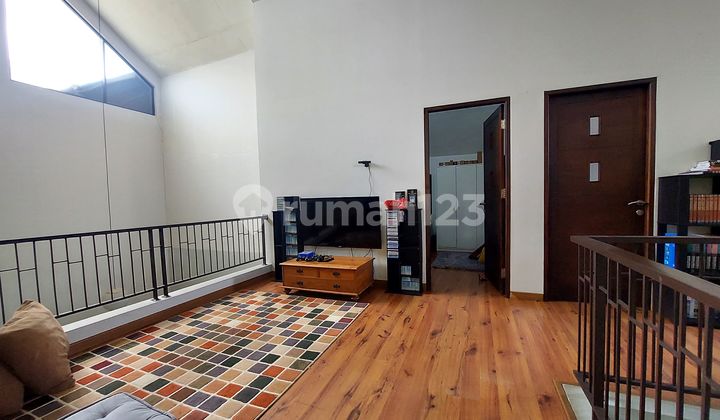 Dijual Rumah Asri Sangat Terawat 90% Full Furnis di Setiabudi Regency Bandung Hook