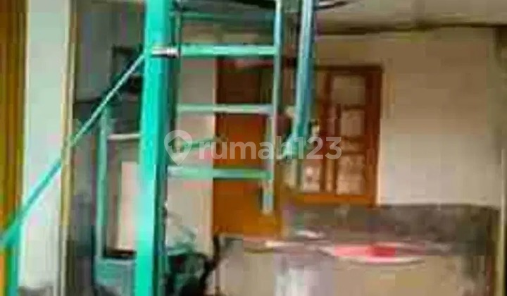 DIJUAL CEPAT:  Rumah klasik siap huni di sayap jalan sunda Bandung 2