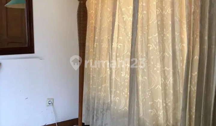 Dijual Rumah 3 lantai siap huni di lingkungan asri Cipaku Indah Setiabudi Gegerkalong Bandung 2