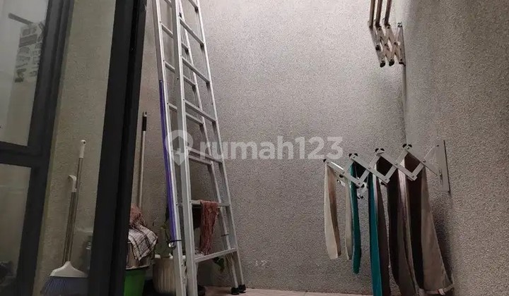 For Sale House on Pelesiran Street, Cihampelas, Tamansari, Bandung City 2