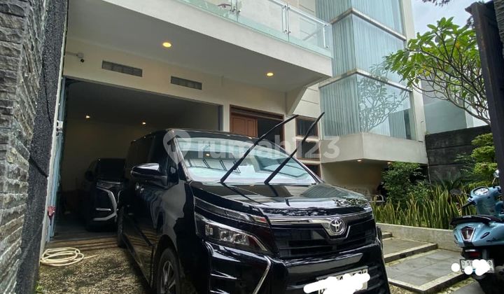 Dijual Rumah Lux Furnished Jalan Padalestari Setiabudi Bandung Dijual Rumah Lux Furnished Jalan Padalestari Setiabudi Bandung