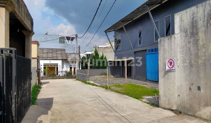 Business Space Former Gor for Online Shop, Storage, Transit Warehouse, Jl Raya Tangkuban Perahu Lembang. Business Space Former Gor for Online Shop, Storage, Transit Warehouse, Jl Raya Tangkuban Perahu Lembang.