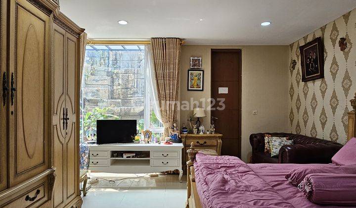 Rumah Bagus Semi Furnished SHM di Pondok Indah, Jakarta Selatan 2