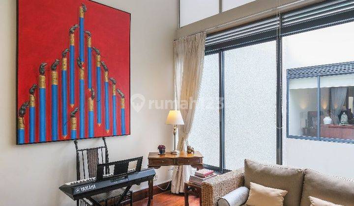 Rumah 2 Lantai Bagus Unfurnished SHM di Kemang, Jakarta Selatan 2