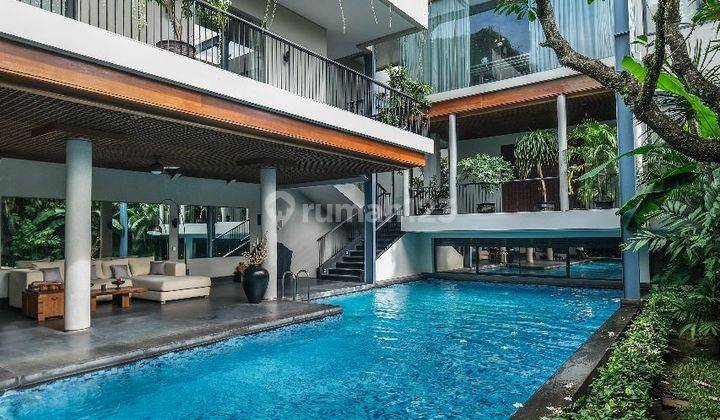 Rumah 2 Lantai Bagus Unfurnished SHM di Kemang, Jakarta Selatan 1