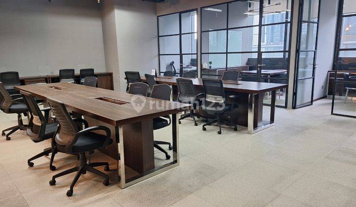 Perkantoran Office Space di District 8 Jakarta Selatan luas 143 m 2