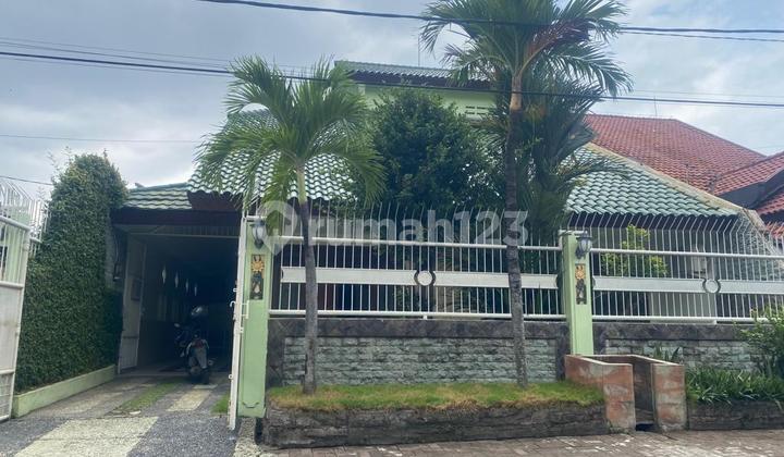 Luxurious 2-Story Ready-to-Occupy House in Sidosermo PDK Housing, Surabaya Luxurious 2-Story Ready-to-Occupy House in Sidosermo PDK Housing, Surabaya