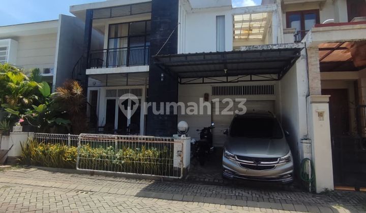 Rumah 2 Lantai di Citraland Utama Mepet G-Walk Surabaya Rumah 2 Lantai di Citraland Utama Mepet G-Walk Surabaya