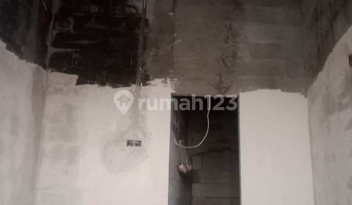 Rumah Baru 2 Lantai Strategis Dekat Kampus Upn di Medokan Ayu