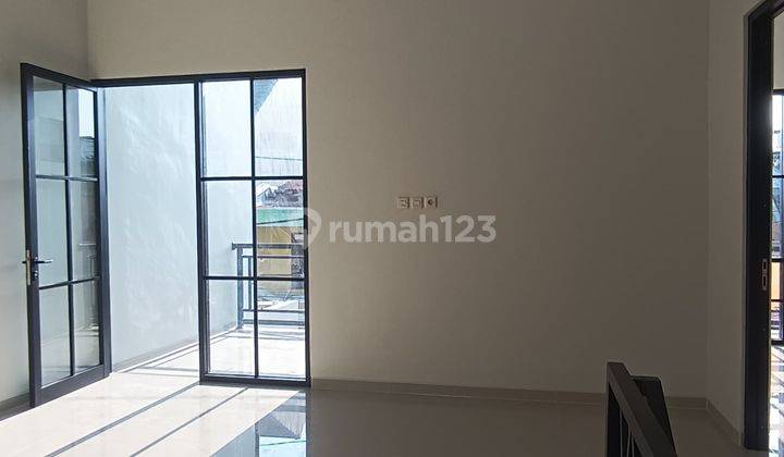 Di jual rumah baru minimalis siap huni Lokasi setro surabaya 2