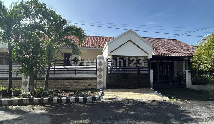 Rumah Hook Strategis di Rungkut Asri Dekat Merr dan Upn Surabaya Rumah Hook Strategis di Rungkut Asri Dekat Merr dan Upn Surabaya