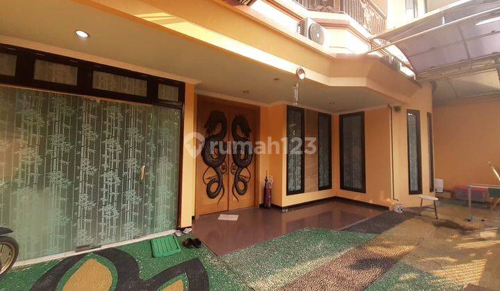 Rumah Mewah Kokoh Clasik Dekat Pakuwon City Di Mulyosari Surabaya 2