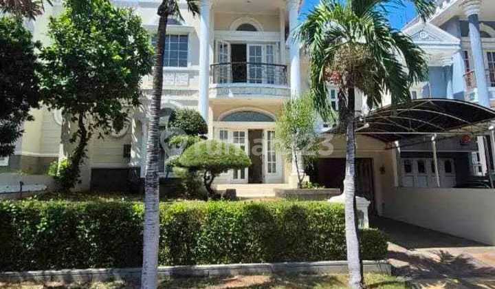 Classic Luxury House Ready to Live in Citraland Area, West Surabaya