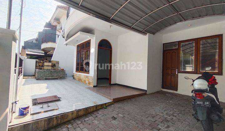 Dijual  Rumah 2 Lantai Siap Huni Di Lebak Indah Surabaya 2