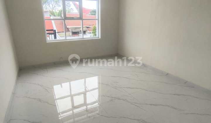 Rumah Baru Renov di Perum. Ketintang Dekat Unesa Surabaya