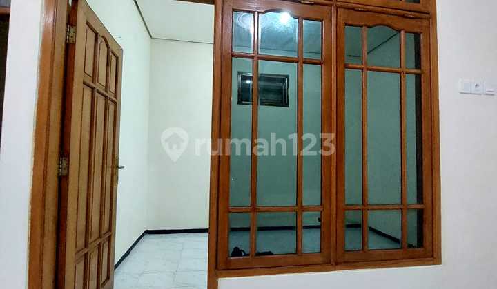 Strategic Classy House in Deltasari Indah Housing, Waru, Sidoarjo. 2