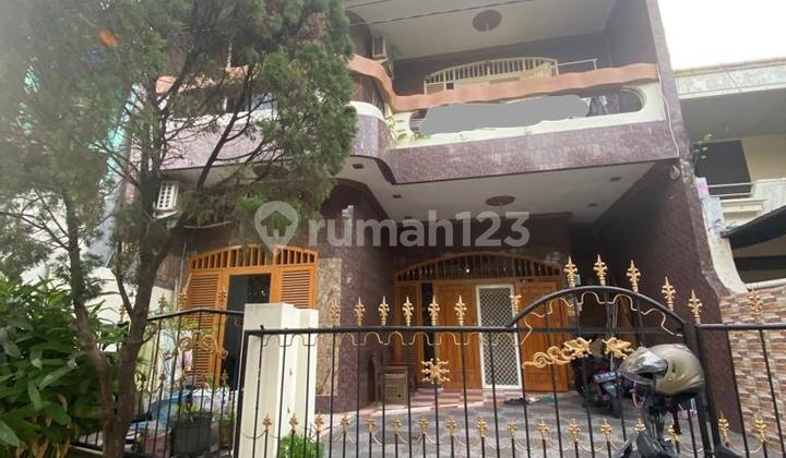 Rumah Full Furnish 2,5 Lantai di Rungkut Menanggal Harapan
