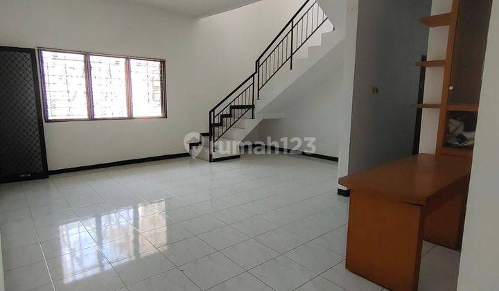 Dijual CEPAT MURAH  Rumah 2 Lantai Lebak Indah Surabaya 2