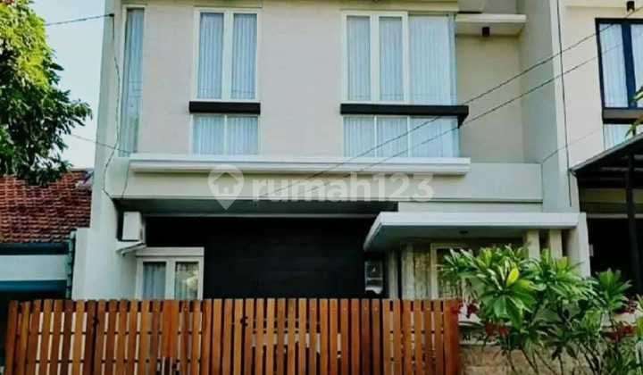 Rumah 2 Lantai Furnished di Rungkut Asri Dekat Sma 17 Surabaya 1