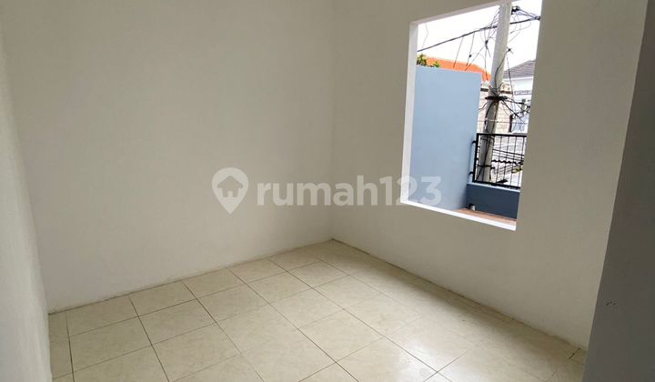 New Cheap Renovated House Near Stikom in Bumi Wonorejo Asri, Surabaya 2