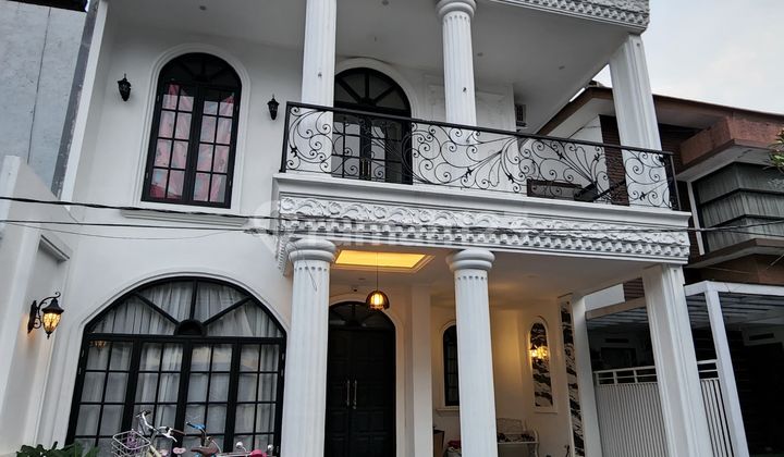 Rumah Eropa Classic Modern Dengan Swimming Pool Di Antapani 1