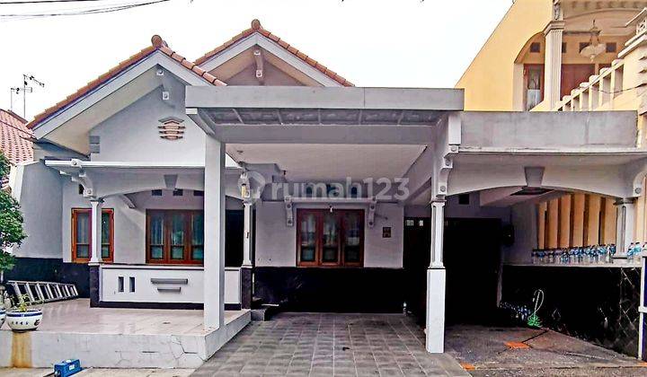 DIJUAL HUNIAN Asri dan sudah Renovasi, Strategis di Depok 1