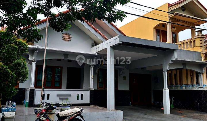 DIJUAL HUNIAN Asri dan sudah Renovasi, Strategis di Depok 2