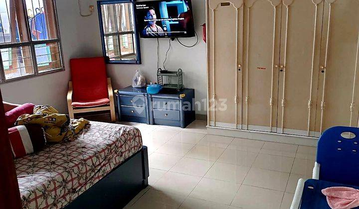 DIJUAL HUNIAN Asri dan sudah Renovasi, Strategis di Depok 6