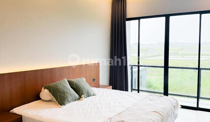 New Minimalist Villa with Rice Field & Mountain Views Near Canggu