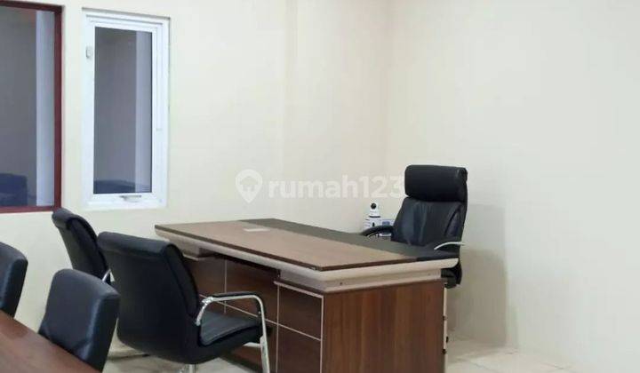 Rumah usaha 2 lantai di dekat MRT lebak bulus cocok untuk kantor