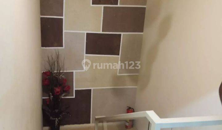 Rumah usaha 2 lantai di dekat MRT lebak bulus cocok untuk kantor