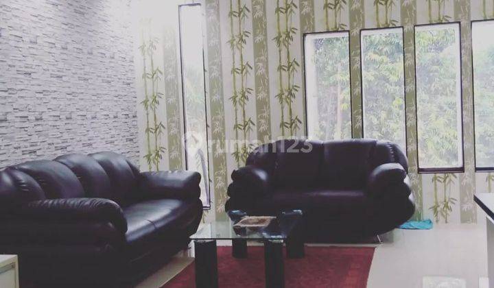 Rumah usaha 2 lantai di dekat MRT lebak bulus cocok untuk kantor