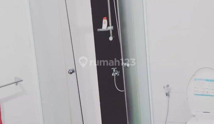 Rumah usaha 2 lantai di dekat MRT lebak bulus cocok untuk kantor