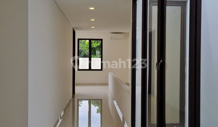 Jual Town House Brand New 2 Lantai di Permata Hijau