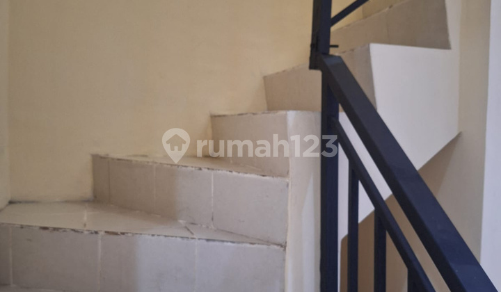 For Sale, Ready-to-Occupy House in Golden Palm Residence Citra 5, Already Neat. 2