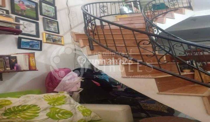 Rumah 2 Lantai Bagus Unfurnished Siap Huni di Sukaresmi 1