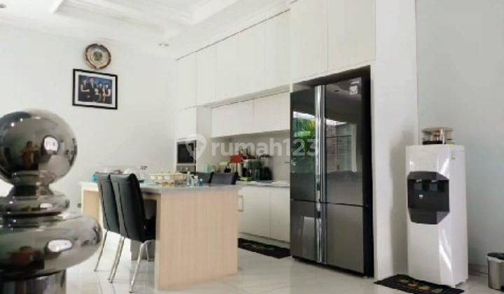 Rumah Singgasana Pradana Furnished 1