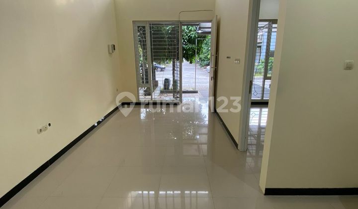 Disewakan Rumah Taman Kopo Indah V Redwood 2