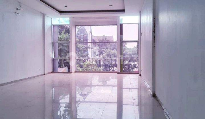 Disewakan Ruko Pasirkaliki Mainroad 3 Lantai Disewakan Ruko Pasirkaliki Mainroad 3 Lantai