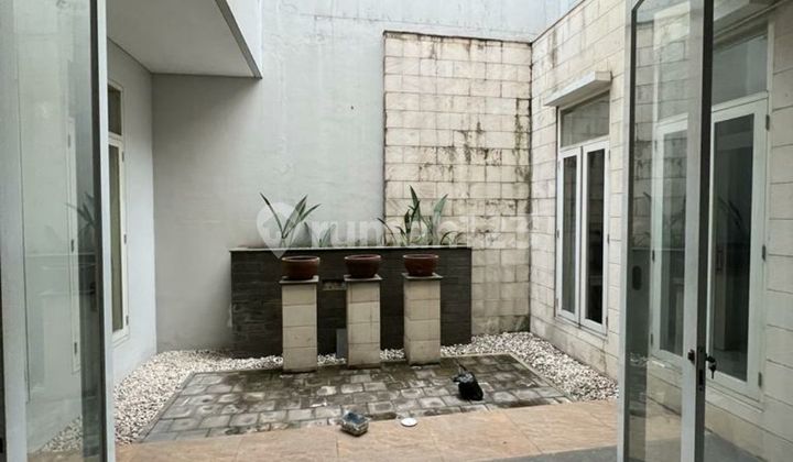 Disewakan Rumah Singgasana Pradana Siap Huni Disewakan Rumah Singgasana Pradana Siap Huni