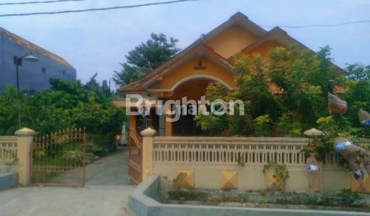 RUMAH PINGGIR JALAN UTAMA 1