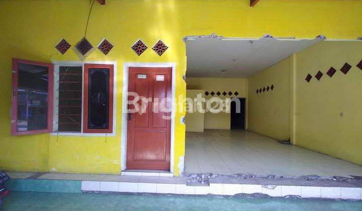 RUMAH TOKO  STRATEGIS DALAM KOTA LUMAJANG 2