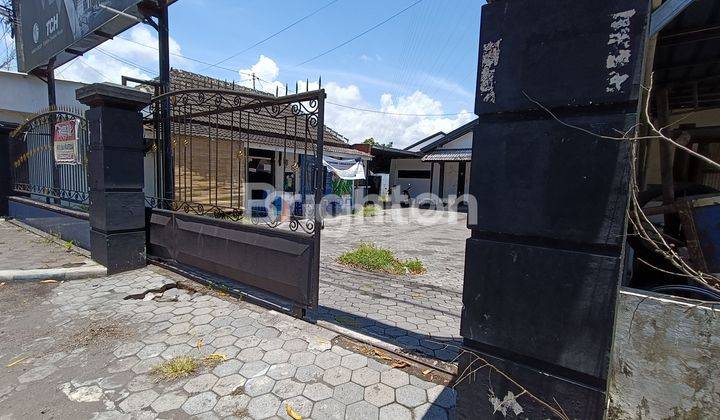 RUMAH STRATEGIS DEKAT ALUN ALUN LUMAJANG 1