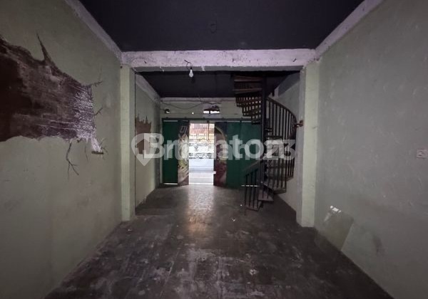 Cheap Shop Rental in a Busy Area, Gatot Subroto, Serengan, Solo 2
